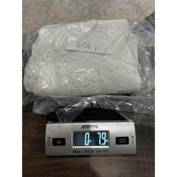 Isaac Mizrahi Live! Lace Sleeveless Tank Top White Sz Large Boho Minimalist - Picture 9 of 9